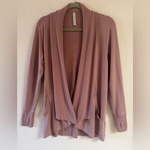 Athleta size small mauve shrug